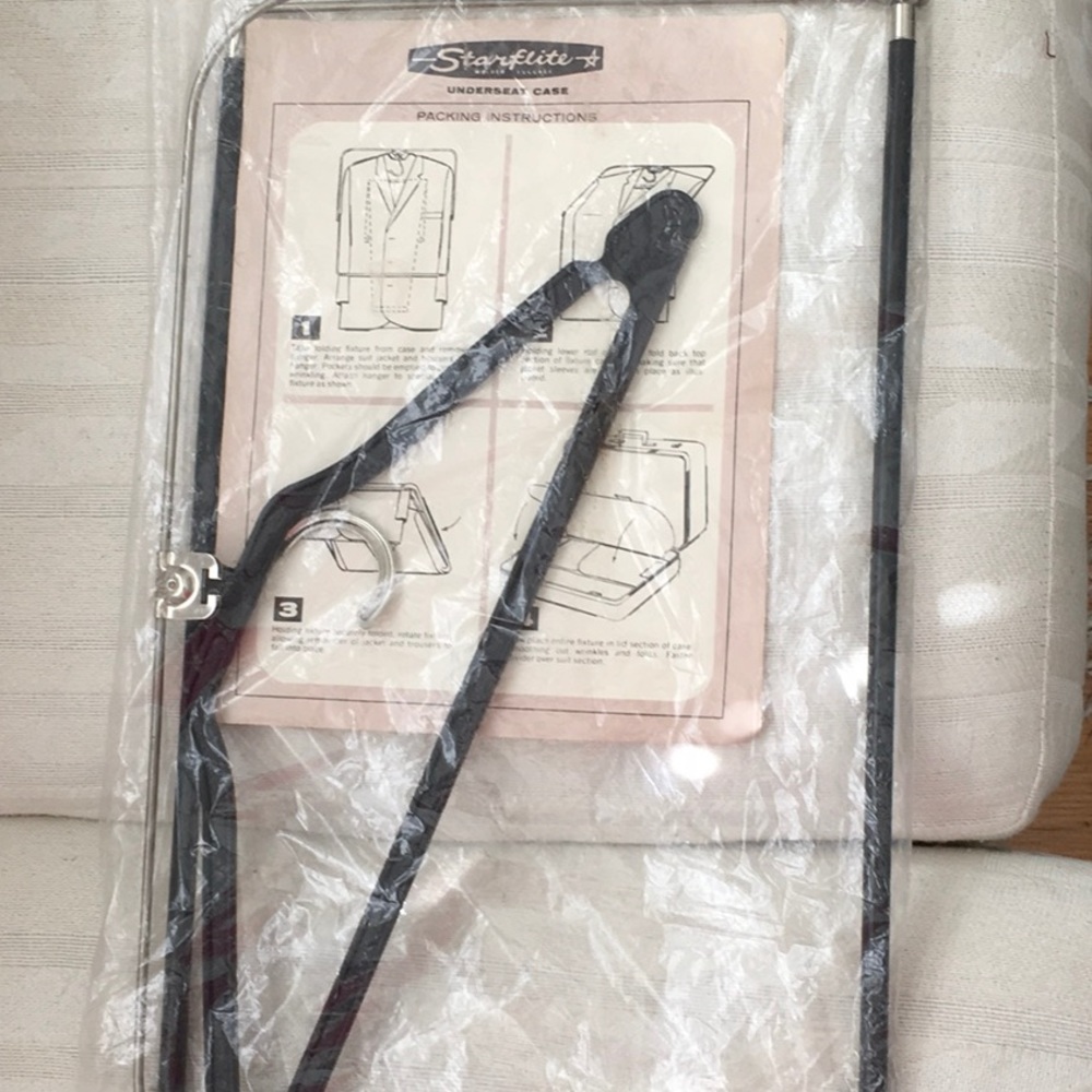 NWOT Carry-on Jacket Hanger